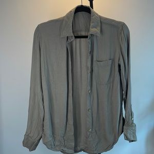 Aritzia | button up shirt | XS